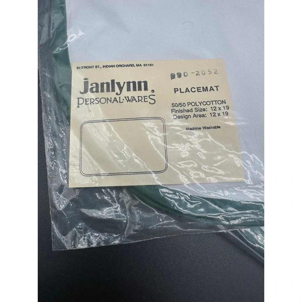 Janlynn Personal Wares White Green Trim Placemats Set of 2 DIY Craft 990-2052‎